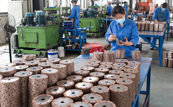 金剛石鋸片熱壓工藝生產(chǎn)廠家哪家好？