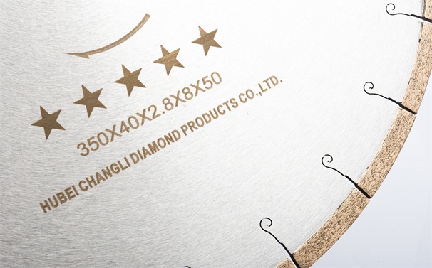 在安裝大理石切割片鋸機(jī)前你應(yīng)該準(zhǔn)備什么？