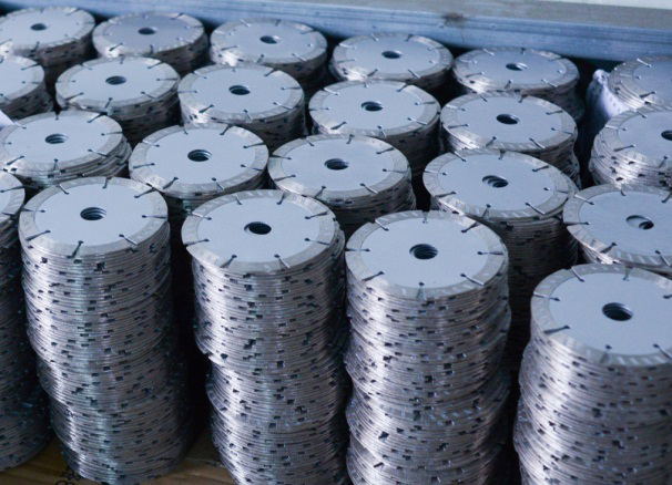 你知道石材專用鋸片冷卻潤(rùn)滑劑由哪些物質(zhì)組成的嗎？