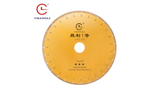 如何挑選到質(zhì)量好、顏值高的大理石切割片加工的大理石瓷磚呢？