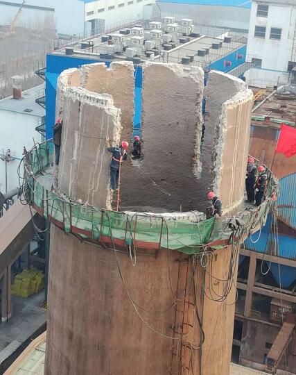 黑龍江煙囪拆除環(huán)境復(fù)雜下的拆除方案？