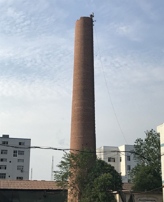 煙囪人工拆除-怎樣協(xié)調(diào)處理煙囪拆除廢棄垃圾