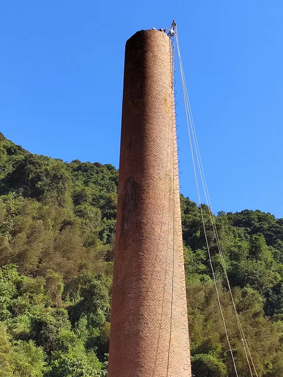 吉林煙囪拆除公司:合適的拆除方案與安全順利的重要性