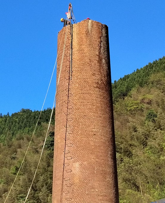 拆除煙囪公司:實(shí)踐經(jīng)驗(yàn)與專業(yè)技藝的完美結(jié)合