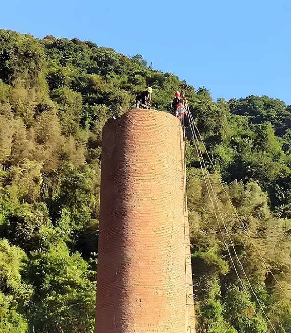 煙囪拆除全流程解析：從準(zhǔn)備到收尾的實(shí)用指南